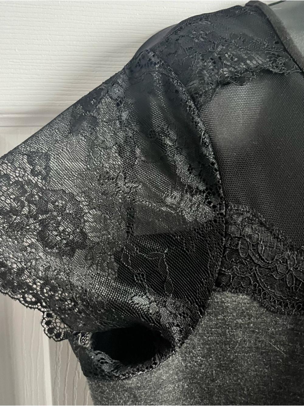RW&CO Blouse XL Top cami Lace Sheer black Grey women chic - Picture 4 of 6